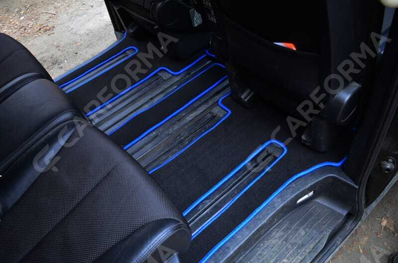 Ворсовые коврики на Nissan Elgrand (E51) 2002&nbsp;-&nbsp;2010 в Чебоксарах