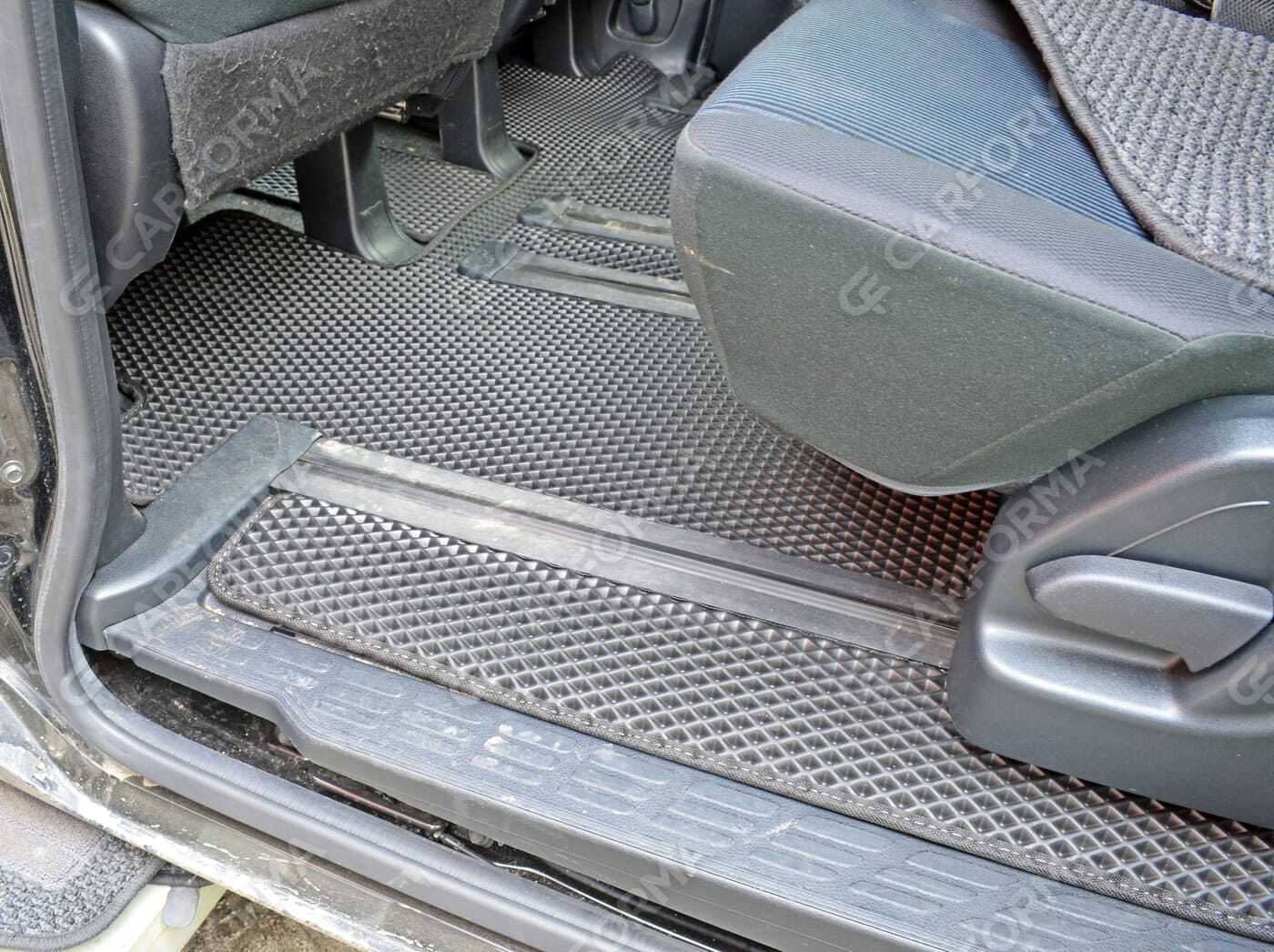 Коврики на Toyota Voxy (R80) 2014&nbsp;-&nbsp;2021 в Чебоксарах