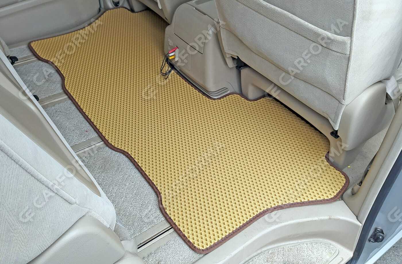 Коврики на Toyota Alphard (H10) 2002&nbsp;-&nbsp;2008 в Чебоксарах