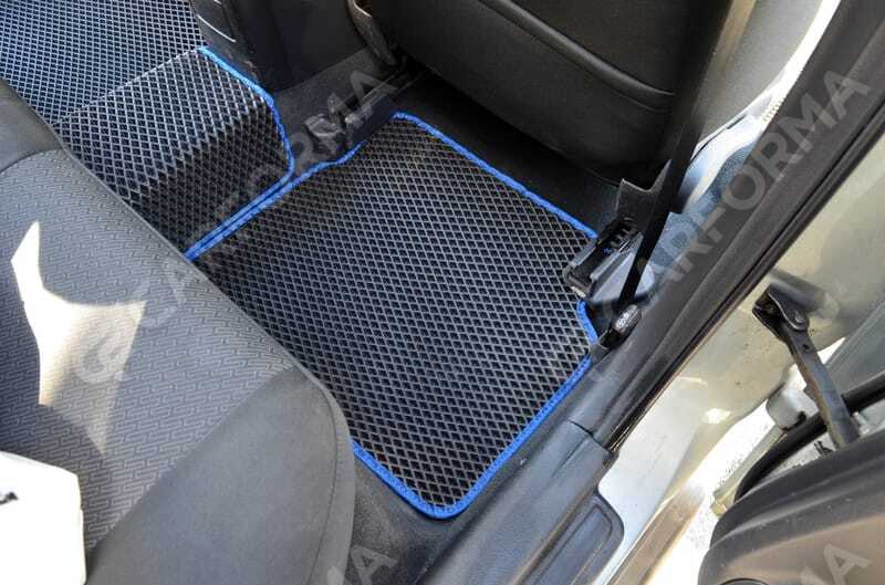 Ворсовые коврики на Toyota Avensis II 2002&nbsp;-&nbsp;2008 в Чебоксарах