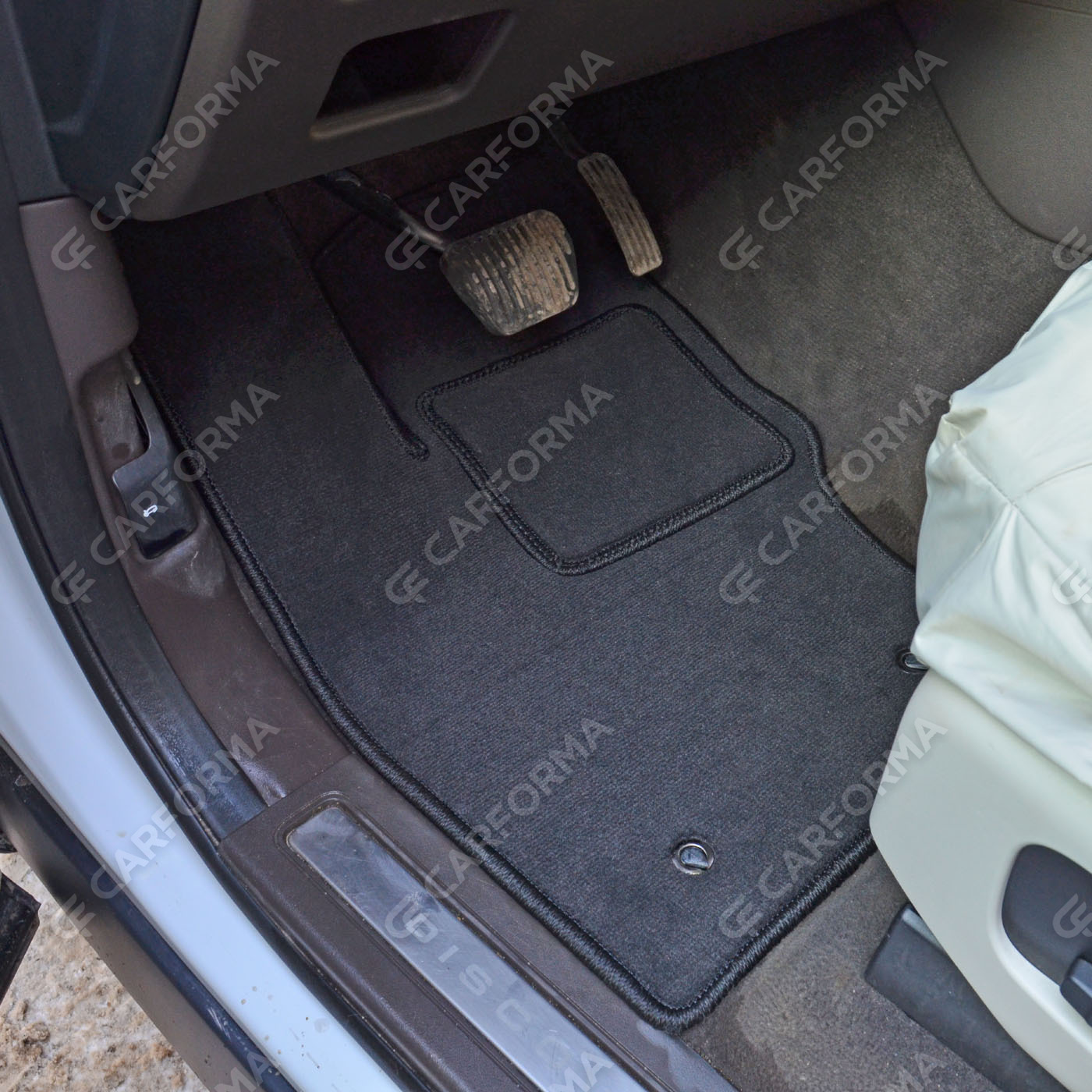 Ворсовые коврики на Land Rover Discovery V 2016&nbsp;-&nbsp;2026 в Чебоксарах