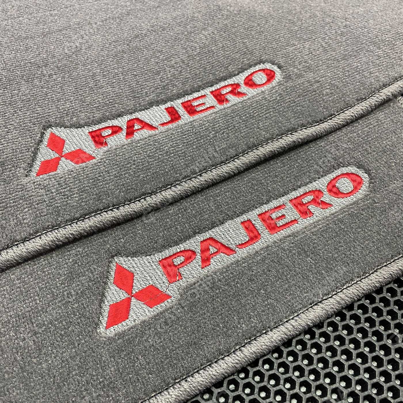 Ворсовые коврики на Mitsubishi Pajero II 1990&nbsp;-&nbsp;2000 в Чебоксарах