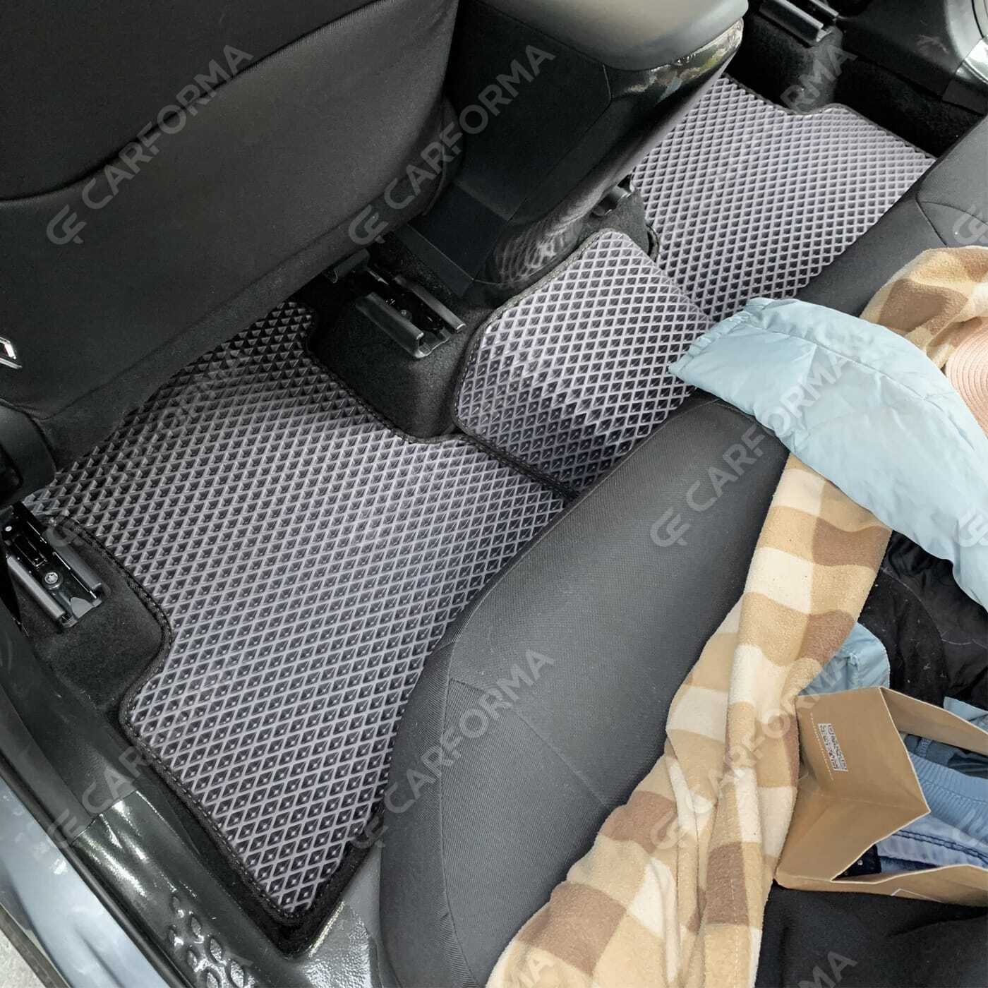 Коврики на Toyota Izoa 2018&nbsp;-&nbsp;2026 в Чебоксарах