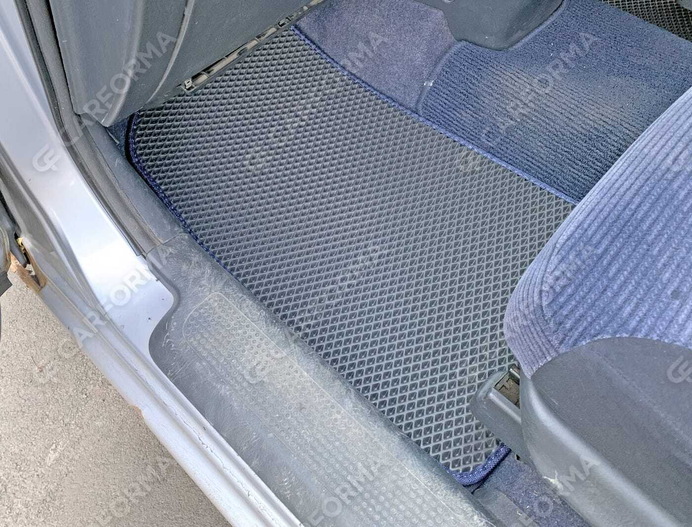 Ворсовые коврики на Honda Stream I 4wd 2000&nbsp;-&nbsp;2006 в Чебоксарах