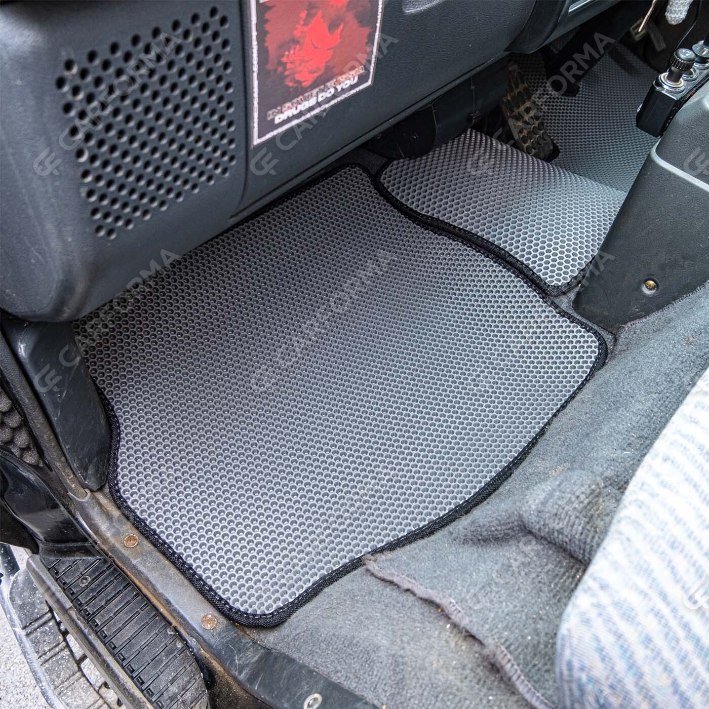 Ворсовые коврики на Mitsubishi Delica 3 1986&nbsp;-&nbsp;1999 в Чебоксарах