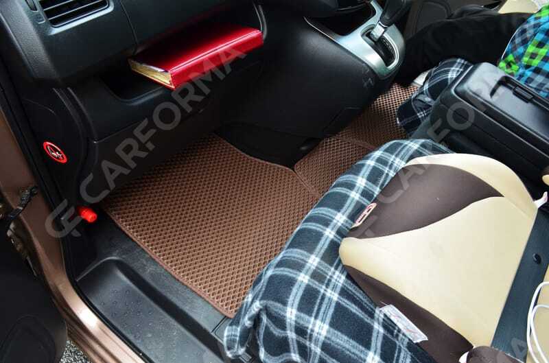 Ворсовые коврики на Nissan Serena (C26) 2010&nbsp;-&nbsp;2016 в Чебоксарах