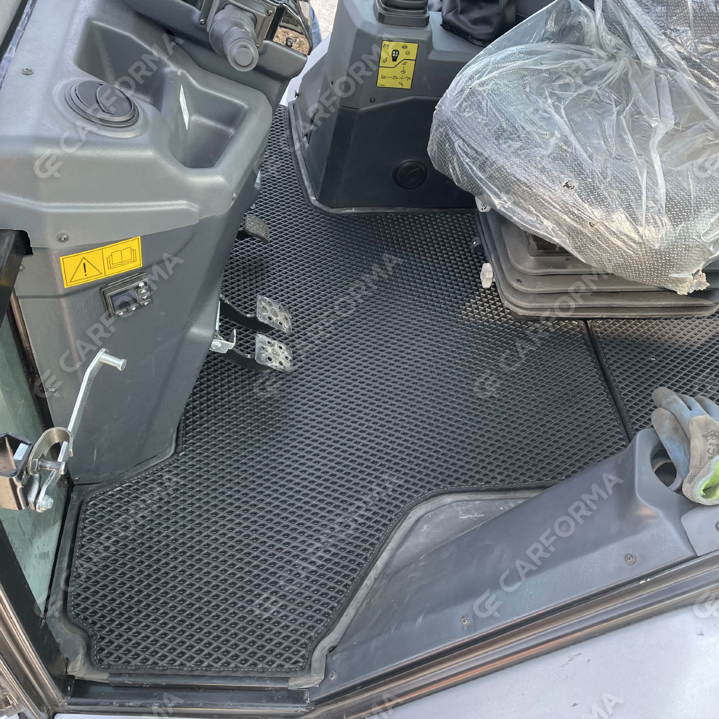 Ворсовые коврики на Спецтехника Экскаватор-погрузчик Cukurova 888  в Чебоксарах