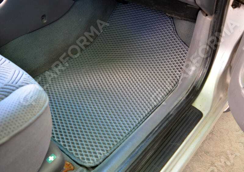 Ворсовые коврики на Toyota Avensis I 1997&nbsp;-&nbsp;2002 в Чебоксарах