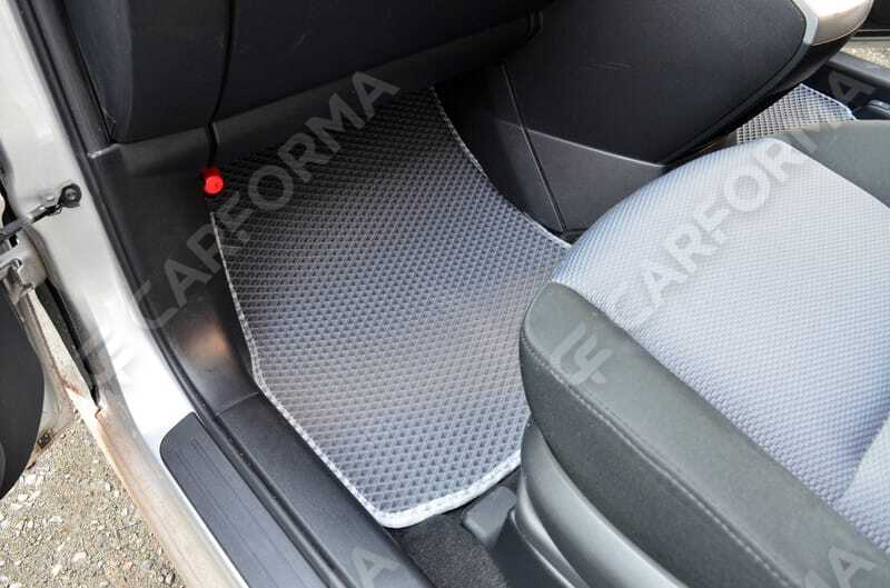 Ворсовые коврики на Mazda Premacy II 2005&nbsp;-&nbsp;2010 в Чебоксарах