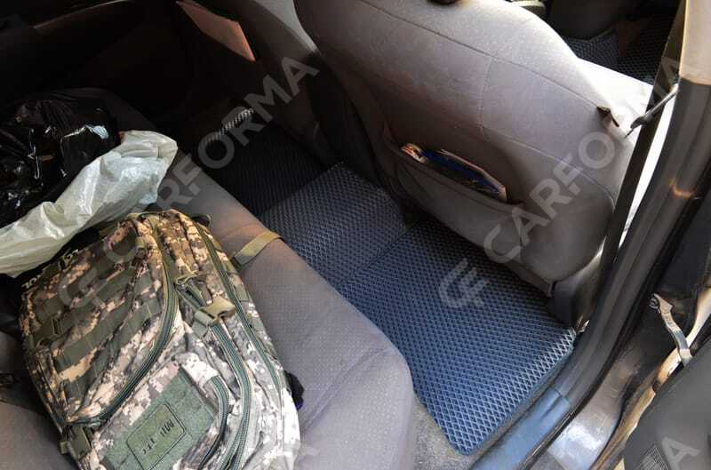 Ворсовые коврики на Toyota Prius (20) 2004&nbsp;-&nbsp;2009 в Чебоксарах