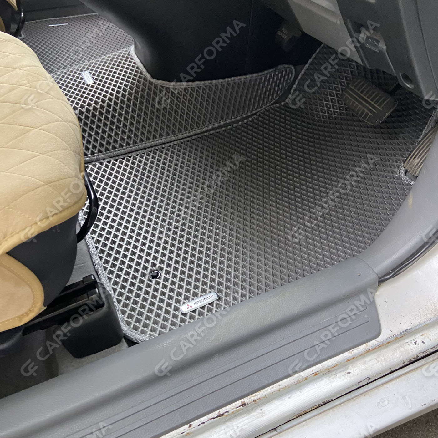 Ворсовые коврики на Mitsubishi Airtrek 2001&nbsp;-&nbsp;2008 в Чебоксарах