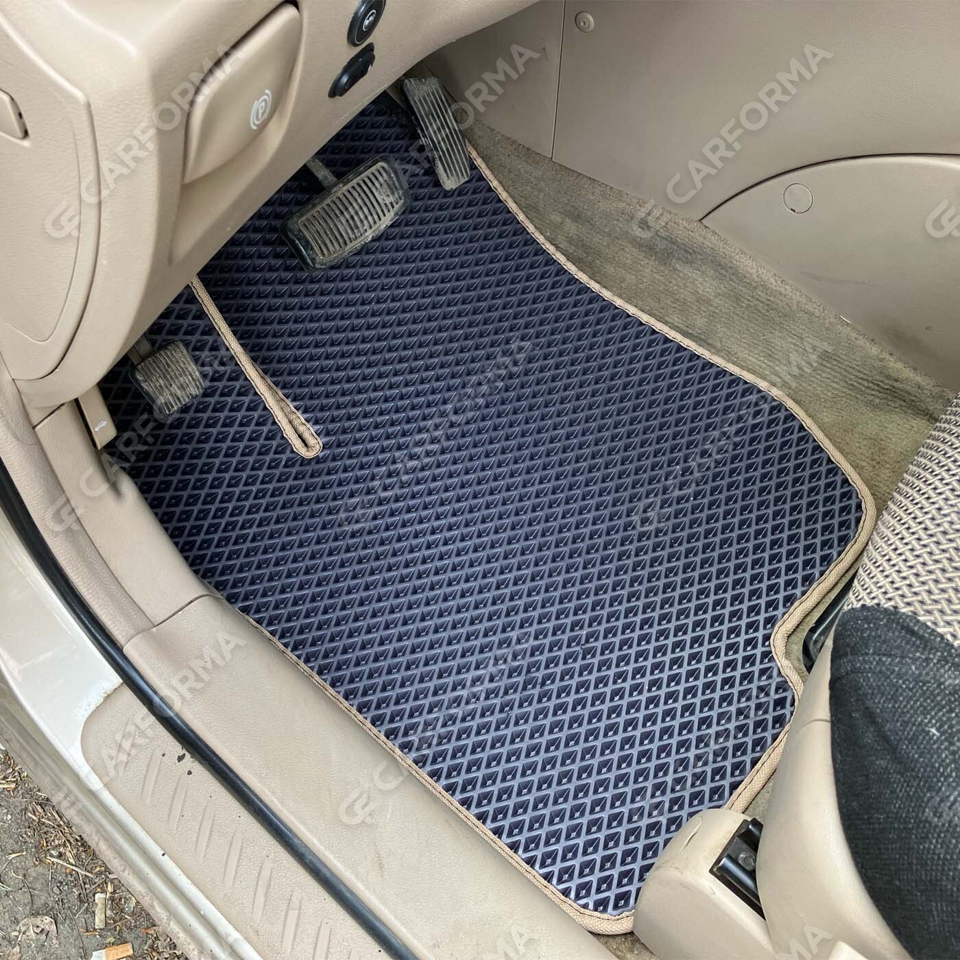 Ворсовые коврики на KIA Carens II 2006&nbsp;-&nbsp;2012 в Чебоксарах