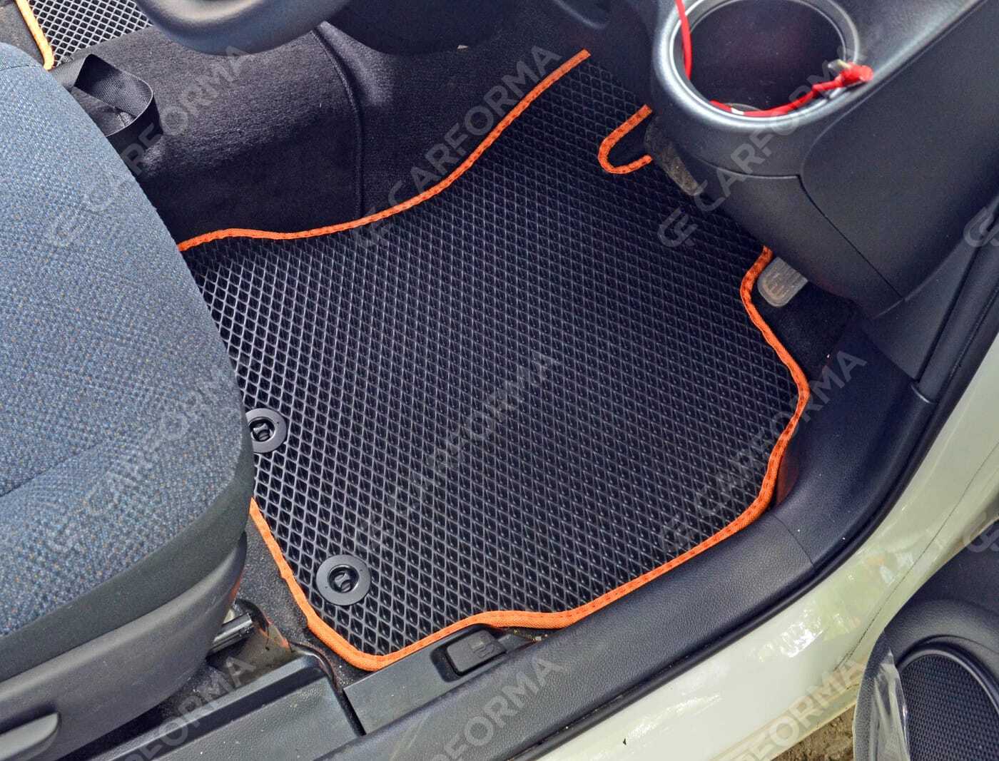 Коврики на Toyota Sienta II 2015&nbsp;-&nbsp;2022 в Чебоксарах