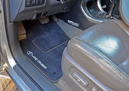 Ворсовые коврики на Toyota Land Cruiser Prado 120 2002 - 2009 в Чебоксарах Ворсовые коврики на Toyota Land Cruiser Prado 120 2002 - 2009 в Чебоксарах