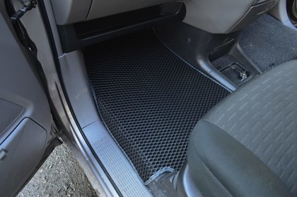 Ворсовые коврики на Toyota Noah (R60) 2001 - 2007 в Чебоксарах Ворсовые коврики на Toyota Noah (R60) 2001 - 2007 в Чебоксарах