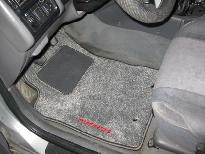 Ворсовые коврики на Toyota Avensis I 1997&nbsp;-&nbsp;2002 в Чебоксарах