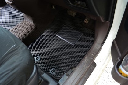 Коврики на Toyota Porte II 2012&nbsp;-&nbsp;2020 в Чебоксарах