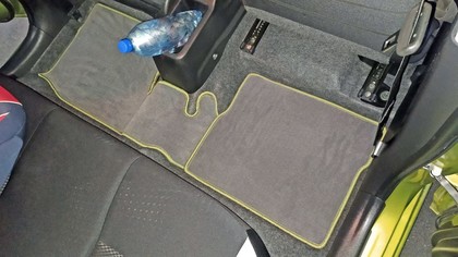 Ворсовые коврики на Nissan Note E-Power (E12) 2016&nbsp;-&nbsp;2020 в Чебоксарах