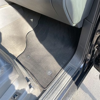 Ворсовые коврики на Volkswagen Touareg I 2002 - 2010 в Чебоксарах Ворсовые коврики на Volkswagen Touareg I 2002 - 2010 в Чебоксарах