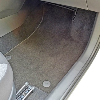 Коврики на Skoda Rapid I 2012 - 2020 в Чебоксарах Коврики на Skoda Rapid I 2012 - 2020 в Чебоксарах