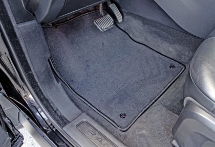 Ворсовые коврики на Land Rover Range Rover Evoque I 2011 - 2018 в Чебоксарах Ворсовые коврики на Land Rover Range Rover Evoque I 2011 - 2018 в Чебоксарах