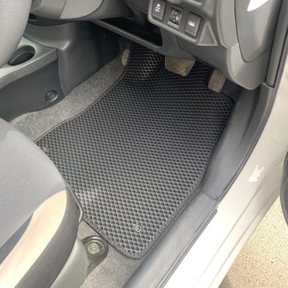 Ворсовые коврики на Nissan Note (E12) 2012 - 2020 в Чебоксарах Ворсовые коврики на Nissan Note (E12) 2012 - 2020 в Чебоксарах