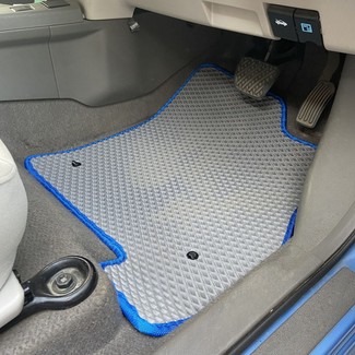 Ворсовые коврики на Nissan Leaf (ZE0) 2009 - 2012 в Чебоксарах Ворсовые коврики на Nissan Leaf (ZE0) 2009 - 2012 в Чебоксарах