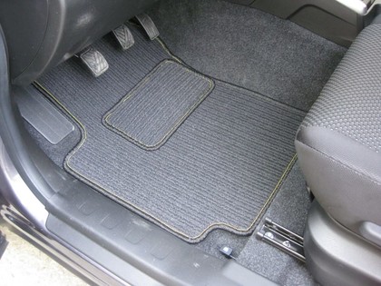 Ворсовые коврики на Suzuki Grand Vitara III 2005&nbsp;-&nbsp;2016 в Чебоксарах