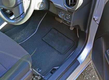 Ворсовые коврики на Toyota Corolla Fielder (E16) 2012 - 2017 в Чебоксарах Ворсовые коврики на Toyota Corolla Fielder (E16) 2012 - 2017 в Чебоксарах