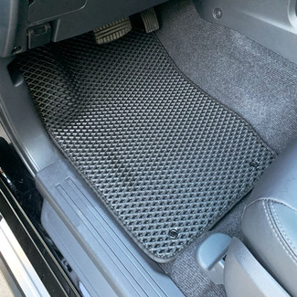 Ворсовые коврики на Mitsubishi Pajero Sport III 2015 - 2026 в Чебоксарах Ворсовые коврики на Mitsubishi Pajero Sport III 2015 - 2026 в Чебоксарах