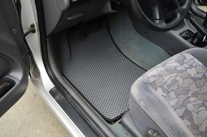 Ворсовые коврики на Toyota Avensis I 1997&nbsp;-&nbsp;2002 в Чебоксарах