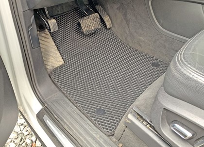 Ворсовые коврики на Audi Q7 I 2005 - 2015 в Чебоксарах Ворсовые коврики на Audi Q7 I 2005 - 2015 в Чебоксарах