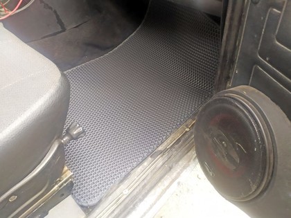 Ворсовые коврики на Lada (ВАЗ) 2101, 2102, 2103, 2104, 2105, 2106, 2107 1970&nbsp;-&nbsp;2012 в Чебоксарах