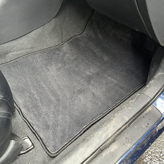 Ворсовые коврики на Toyota Corolla (E12) 2000 - 2007 в Чебоксарах Ворсовые коврики на Toyota Corolla (E12) 2000 - 2007 в Чебоксарах