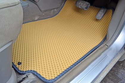 Ворсовые коврики на Nissan March (K12) 2002 - 2010 в Чебоксарах Ворсовые коврики на Nissan March (K12) 2002 - 2010 в Чебоксарах