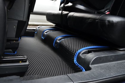 Ворсовые коврики на Toyota Isis 2004 - 2017 в Чебоксарах Ворсовые коврики на Toyota Isis 2004 - 2017 в Чебоксарах