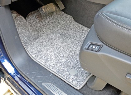 Ворсовые коврики на Mercedes X-Class 2017 - 2020 в Чебоксарах Ворсовые коврики на Mercedes X-Class 2017 - 2020 в Чебоксарах