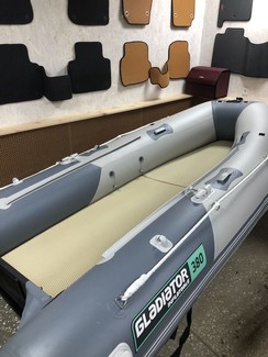 Ворсовые коврики на Лодки Gladiator 380 НДНД в Чебоксарах Ворсовые коврики на Лодки Gladiator 380 НДНД в Чебоксарах