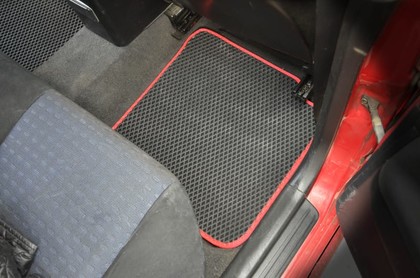 Ворсовые коврики на Mitsubishi Lancer IX 2000 - 2010 в Чебоксарах Ворсовые коврики на Mitsubishi Lancer IX 2000 - 2010 в Чебоксарах