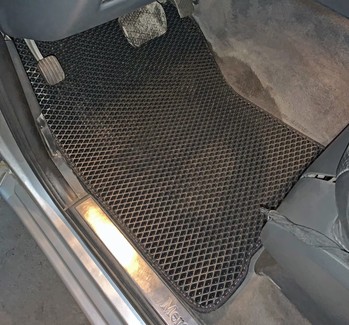 Ворсовые коврики на Mercedes ML (W163) 1997 - 2005 в Чебоксарах Ворсовые коврики на Mercedes ML (W163) 1997 - 2005 в Чебоксарах