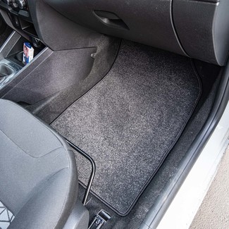 Ворсовые коврики на Lada (ВАЗ) XRAY 2015 - 2022 в Чебоксарах Ворсовые коврики на Lada (ВАЗ) XRAY 2015 - 2022 в Чебоксарах