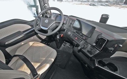 Ворсовые коврики на Howo Sinotruk Sitrak C7H MAX 2023 - 2026 в Чебоксарах Ворсовые коврики на Howo Sinotruk Sitrak C7H MAX 2023 - 2026 в Чебоксарах