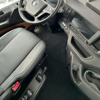 Ворсовые коврики на Shacman X6000 2022 - 2026 в Чебоксарах Ворсовые коврики на Shacman X6000 2022 - 2026 в Чебоксарах