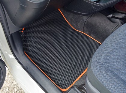 Коврики на Toyota Sienta II 2015 - 2022 в Чебоксарах Коврики на Toyota Sienta II 2015 - 2022 в Чебоксарах