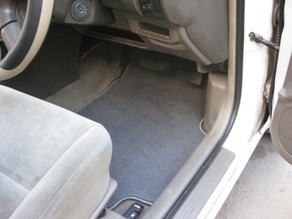 Ворсовые коврики на Nissan Sunny (B15) 1998 - 2004 в Чебоксарах Ворсовые коврики на Nissan Sunny (B15) 1998 - 2004 в Чебоксарах