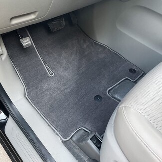 Ворсовые коврики на KIA Carnival III 7 мест 2014 - 2021 в Чебоксарах Ворсовые коврики на KIA Carnival III 7 мест 2014 - 2021 в Чебоксарах