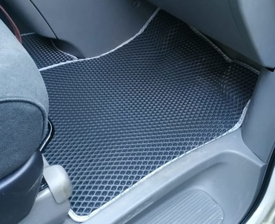 Коврики на Toyota Alphard (H10) 2002 - 2008 в Чебоксарах Коврики на Toyota Alphard (H10) 2002 - 2008 в Чебоксарах