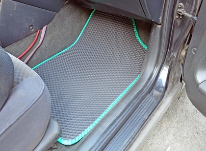 Ворсовые коврики на Toyota Avensis I 1997&nbsp;-&nbsp;2002 в Чебоксарах