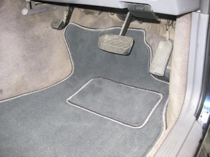 Ворсовые коврики на Nissan Gloria (Y34) 1999 - 2004 в Чебоксарах Ворсовые коврики на Nissan Gloria (Y34) 1999 - 2004 в Чебоксарах