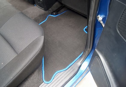 Ворсовые коврики на Toyota Hilux VII 2008 - 2015 в Чебоксарах Ворсовые коврики на Toyota Hilux VII 2008 - 2015 в Чебоксарах